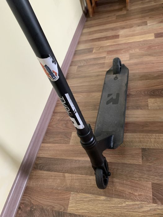 Трюковий самокат root industries type r