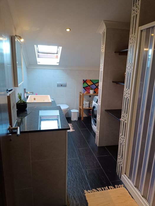 Quarto em Póvoa de Penafirme - para senhora