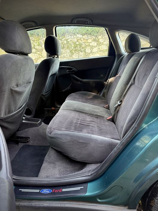 Ford Focus 1.4 Z-Tec Impecável