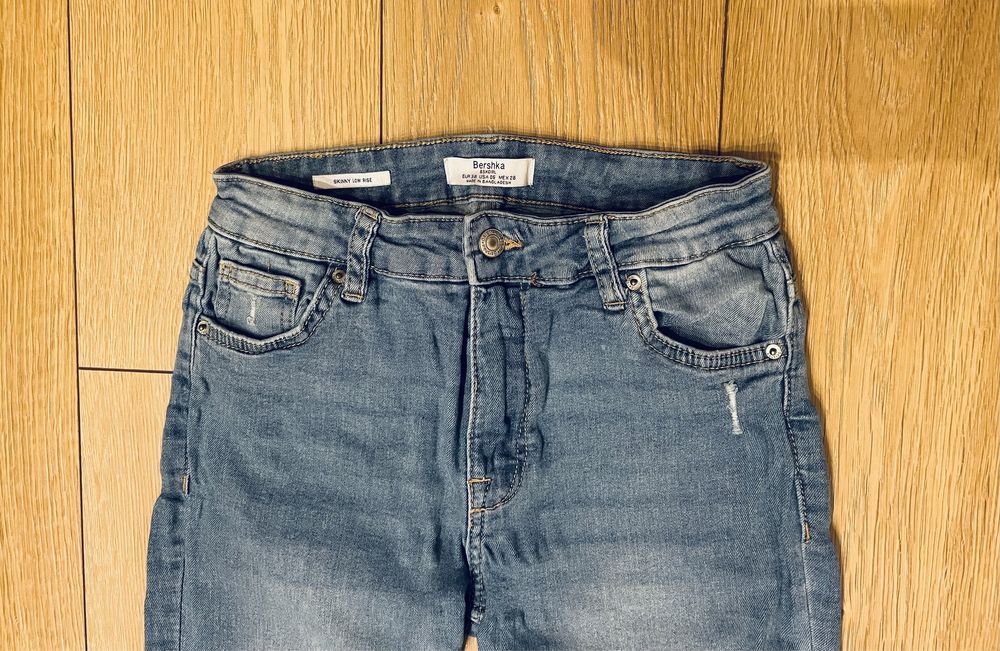 Spodnie jeansowe Bershka r 38