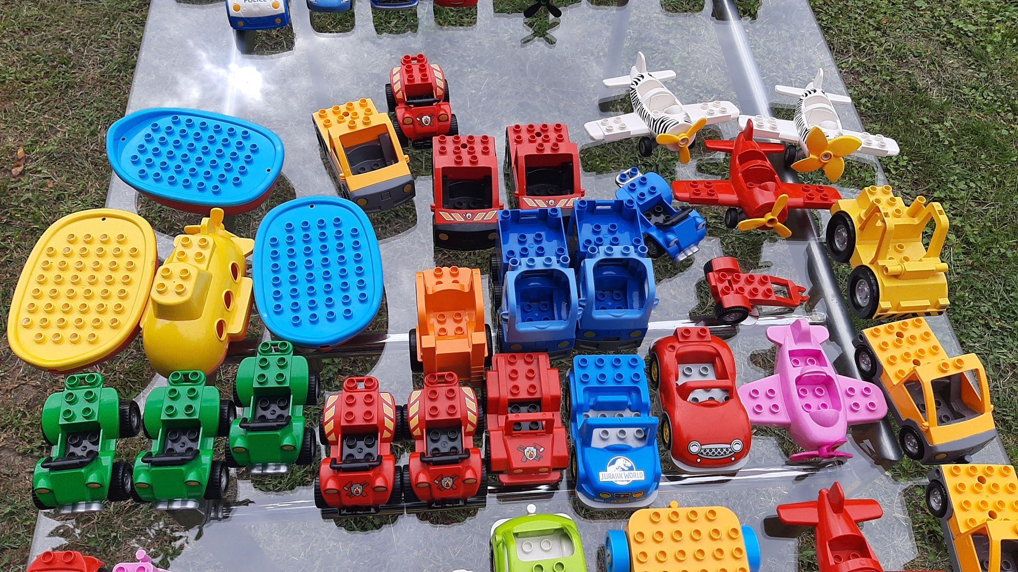 Ponad 70 pojazdów lego duplo
