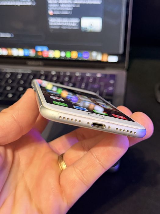 Iphone 7 32GB funciona tudo