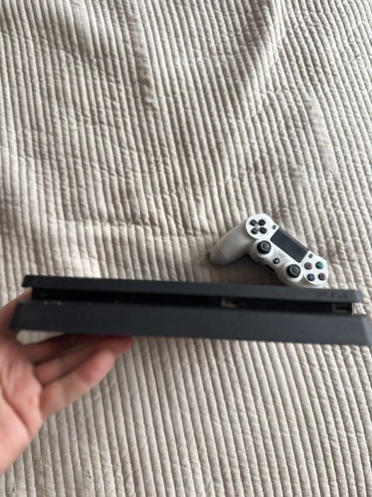 Приставка sony Ps 4 slim на 1 терабайт