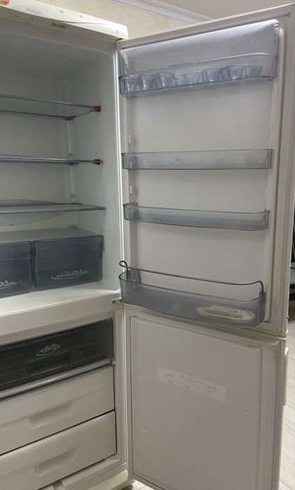 Холодильник б/у в хорошому стані
