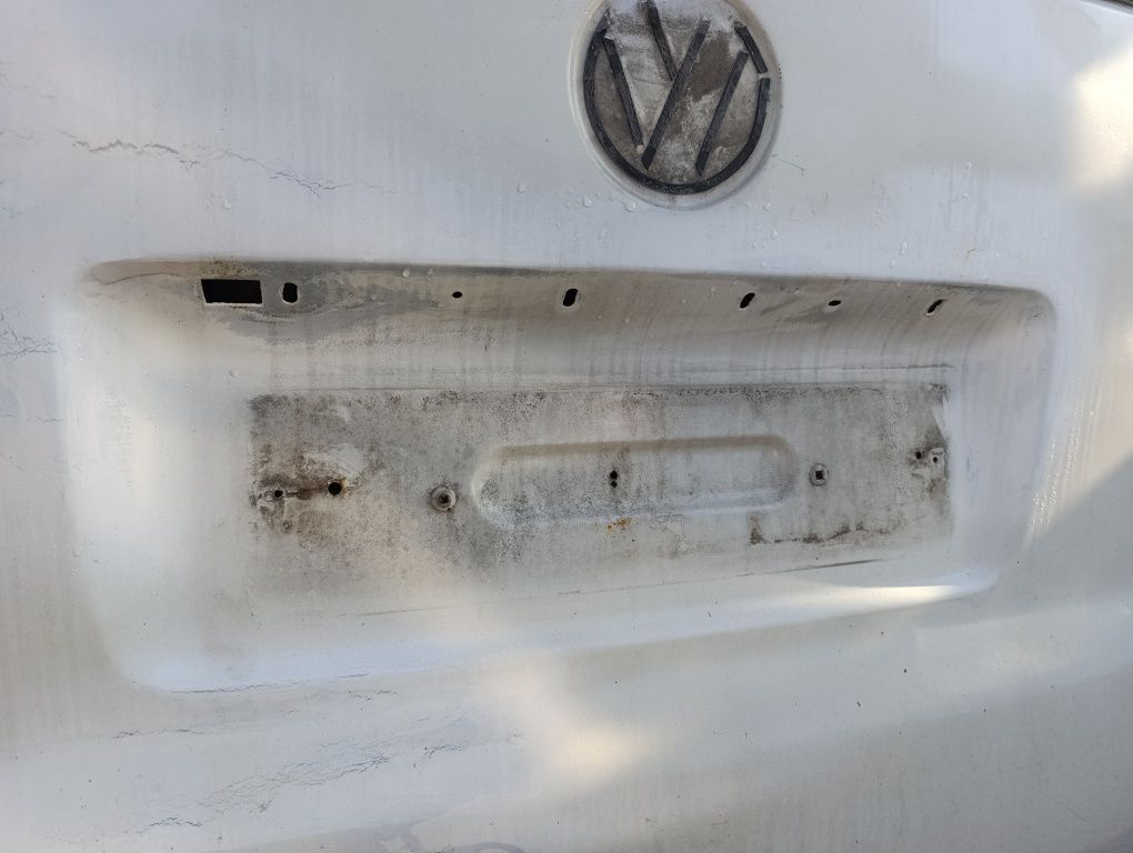 Klapa pokrywa bagażnika VW T5 T6 zdrowa