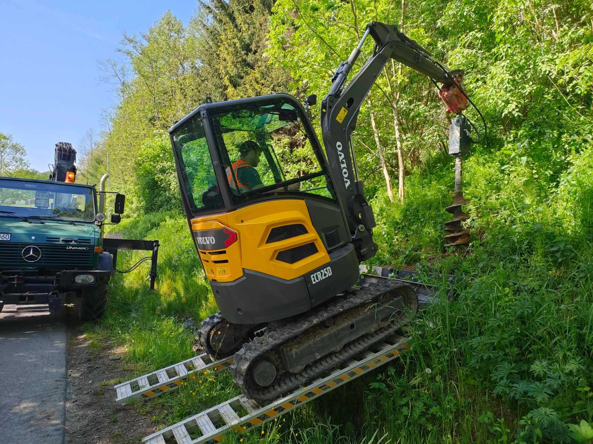 Usługi transportowe HDS wywrotka 3.5 tony, minikoparka, pomoc drogowa