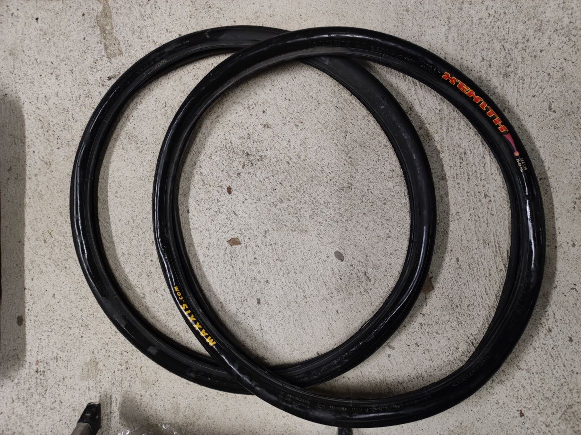 Opony Maxxis Xenith 26X1,5