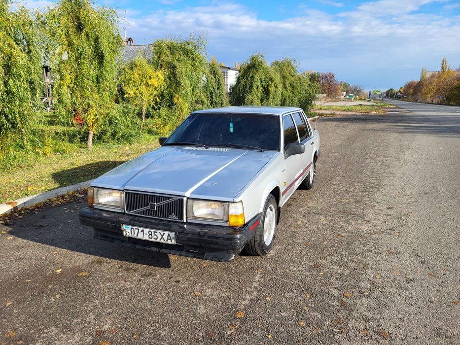 Вольво 740 в гарному стані