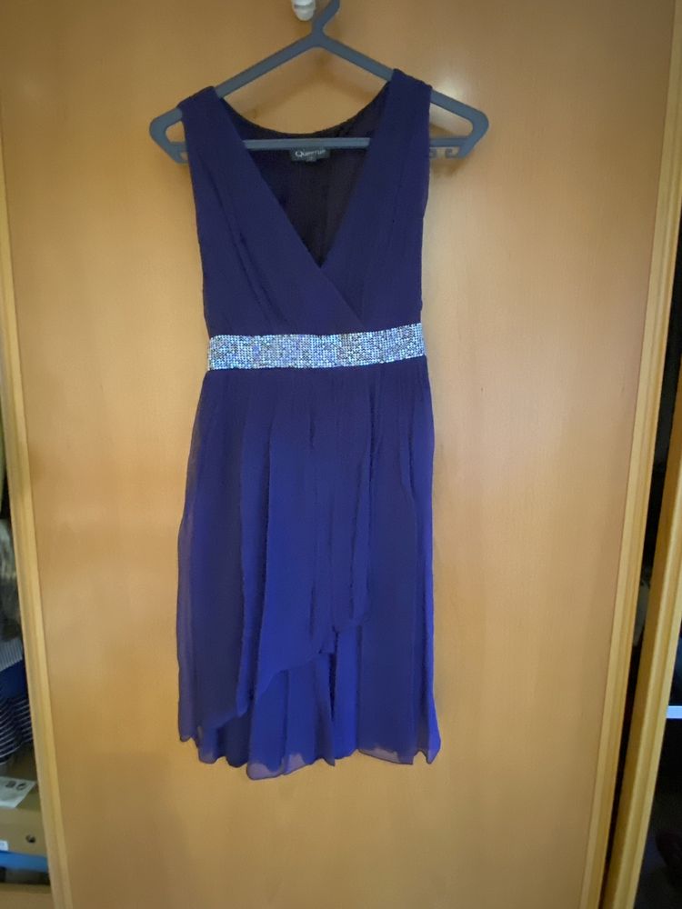 Vestido cerimónia com cinto brilhantes marca Queenie (Paris)