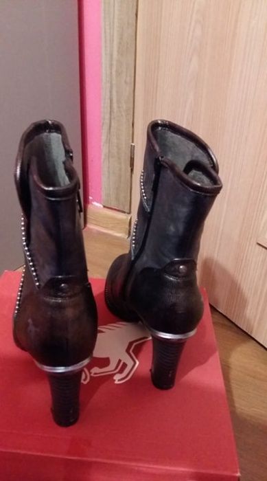 Botki /kozaki Mustang roz.40 jak nowe