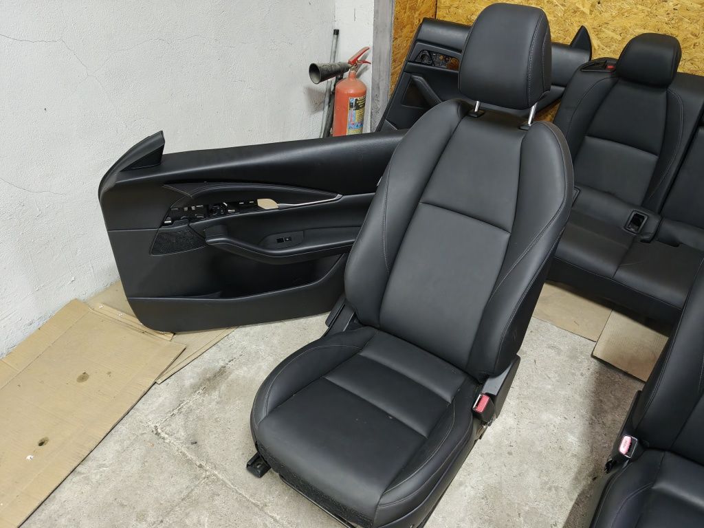 Салон сидения Mazda  CX30