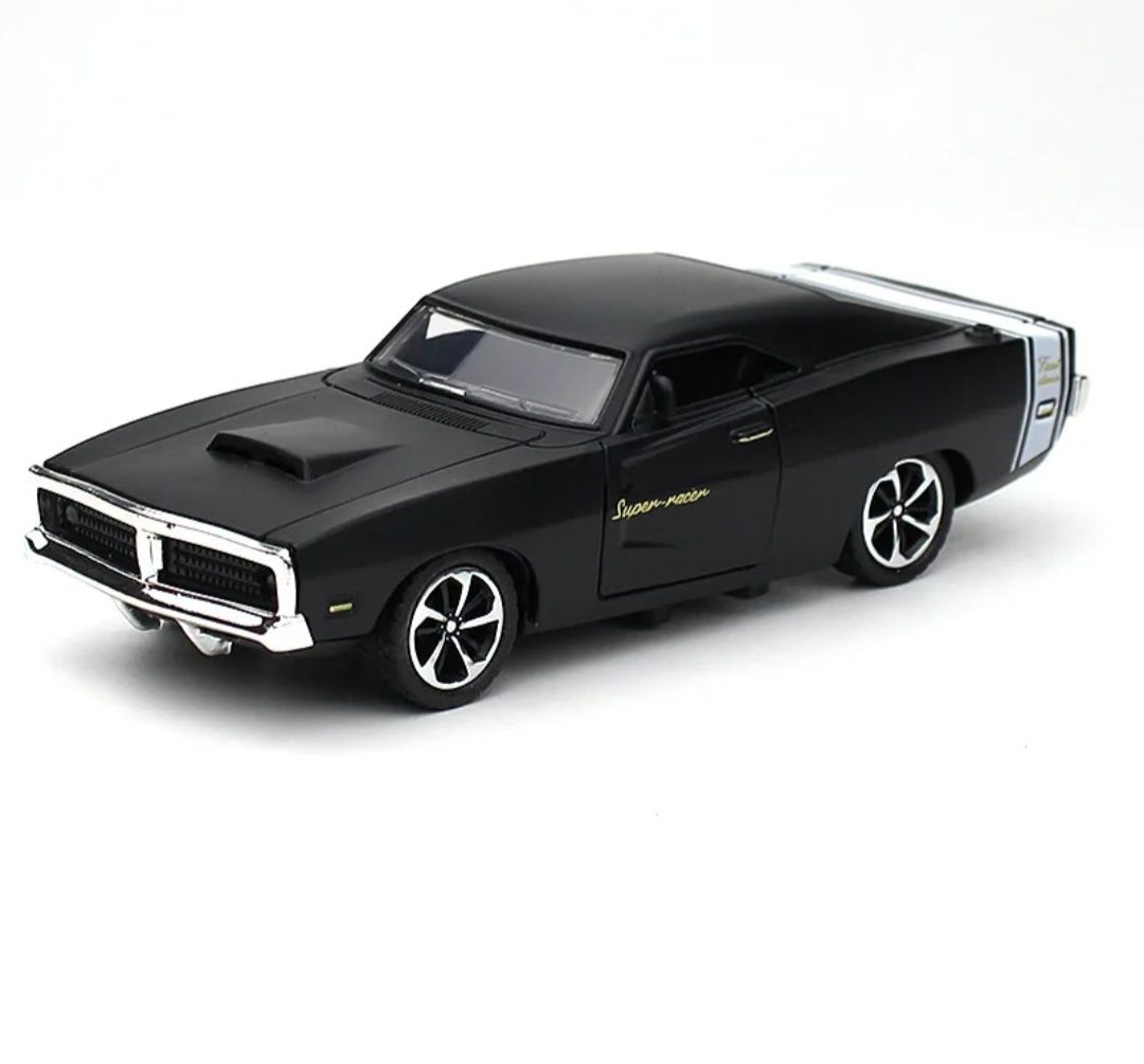 Model samochód Dodge CHALLENGER metalowy 1:32