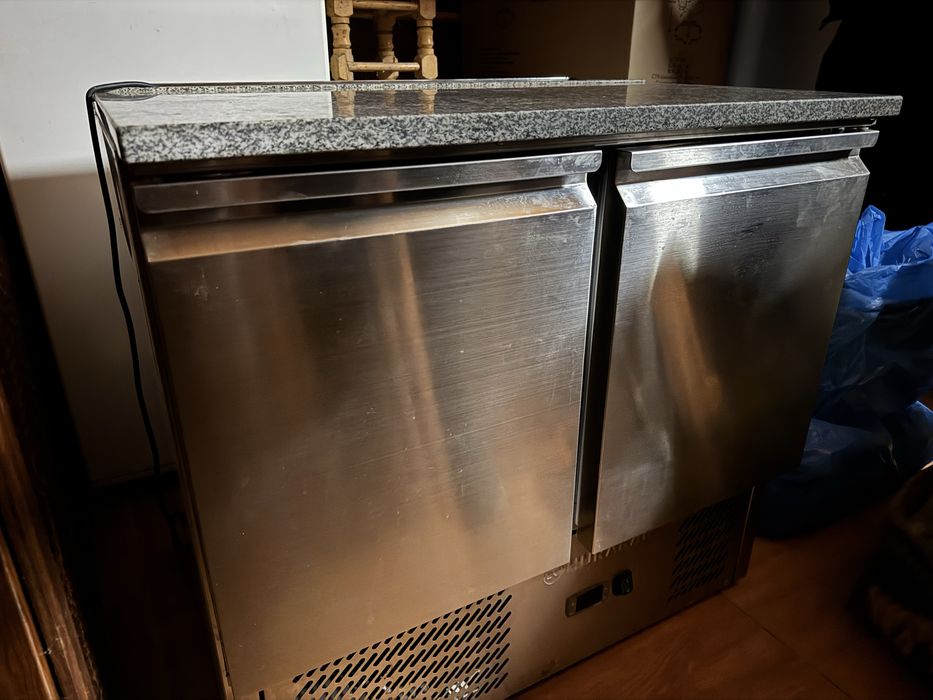 Саладетта холодильник з  склом+5 контейнерів нерж з кришками