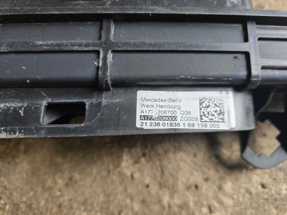 pas przód Mercedes A klasa A177