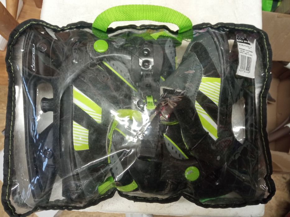 Łyżwy regulowane r. 29- 32