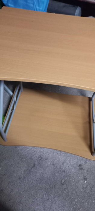 Secretária usada em bom estado