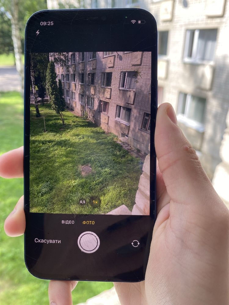iPhone 12 64гб синій iCloud