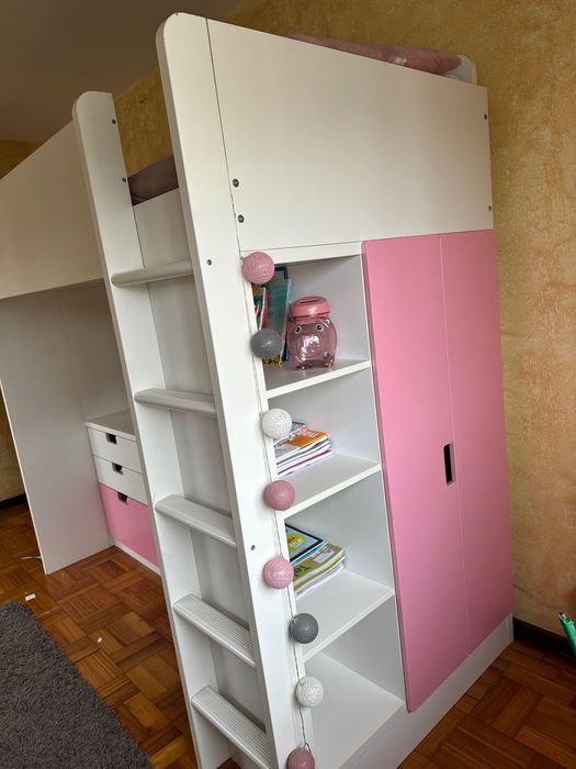 Cama Alta com Secretária Ikea