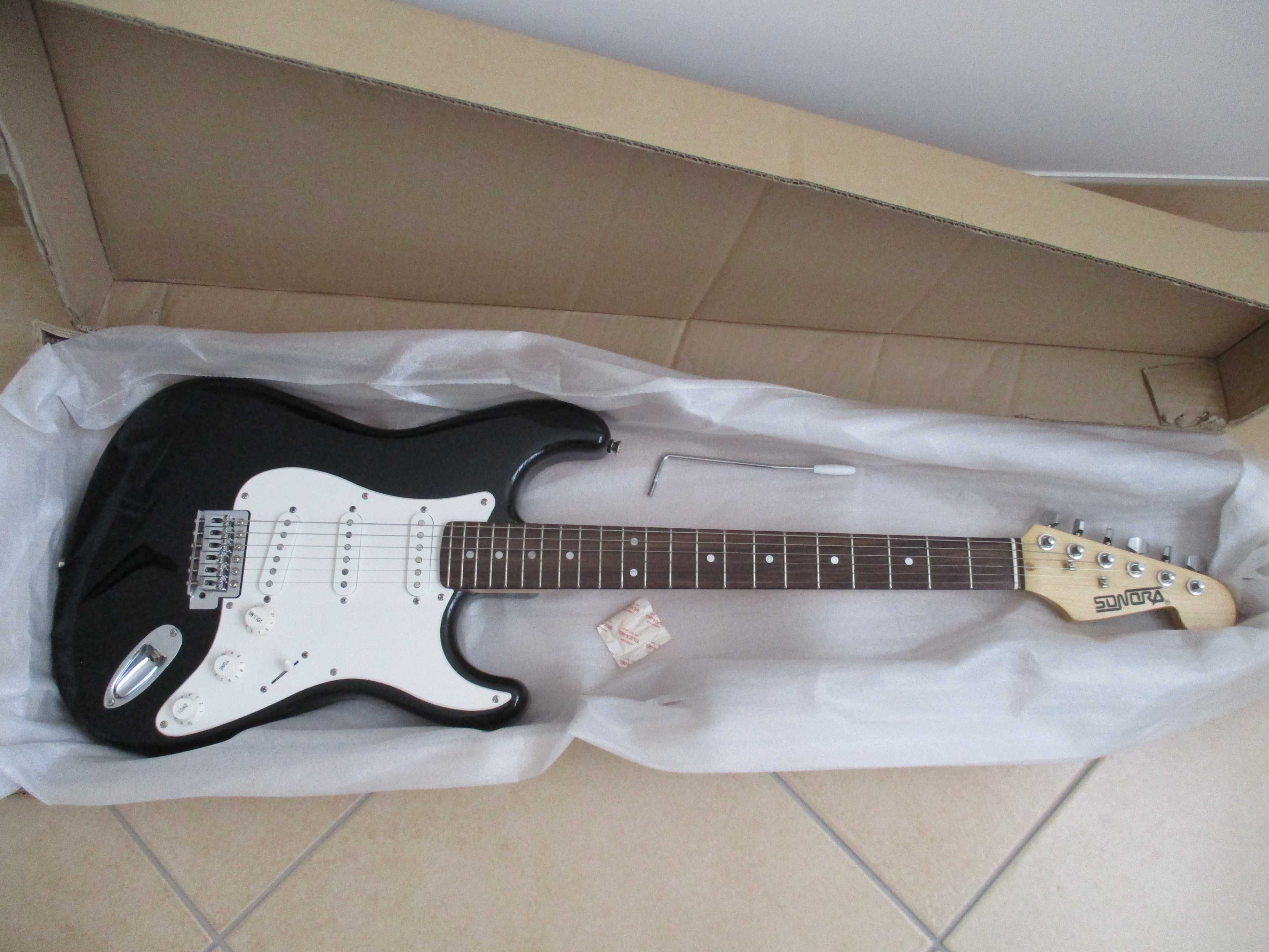 Guitarra elétrica impecável, como nova