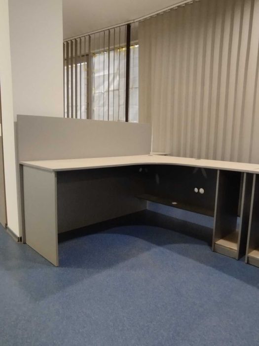 Офісні столи — вживані, різні моделі