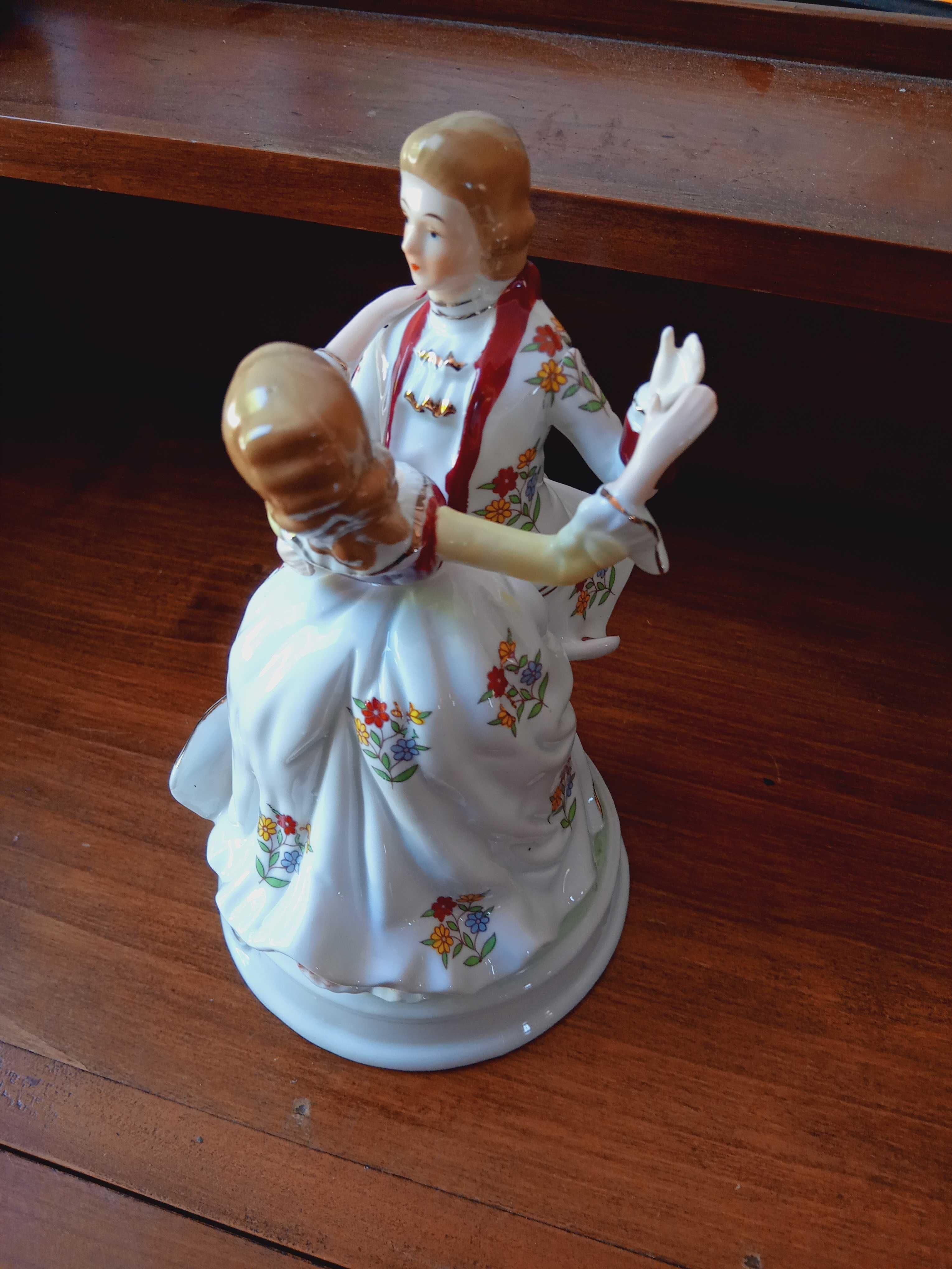 Figura porcelanowa Pary tańczącej /Meble stylowe Tarnogród