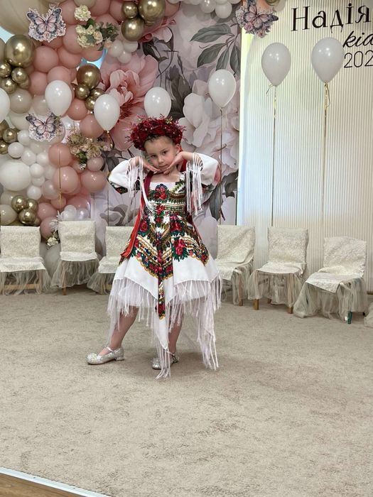 Дитяча сукня нарядна на всвято