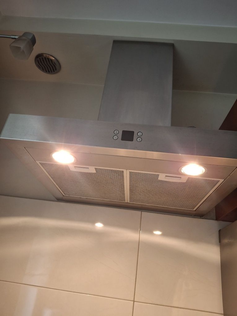 Okap kominowy Bosch DKE 945 F
