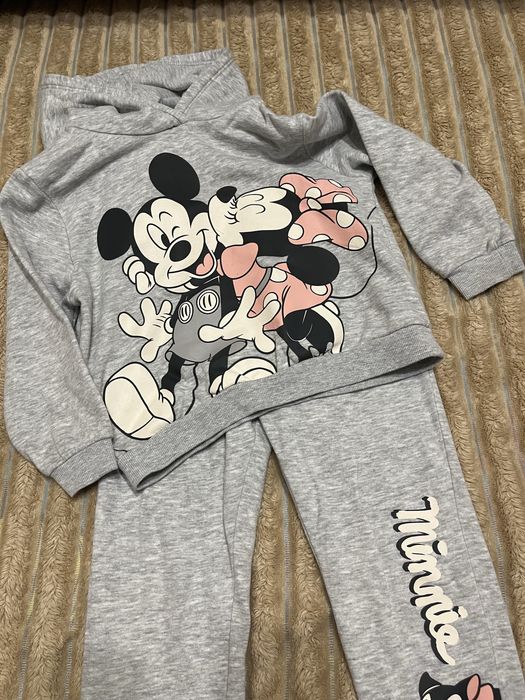 Костюм на дівчинку H&M(116)