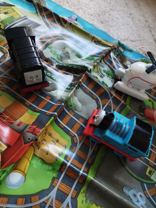 Tomek i przyjaciele mata i pociagi. Pociag fikolek