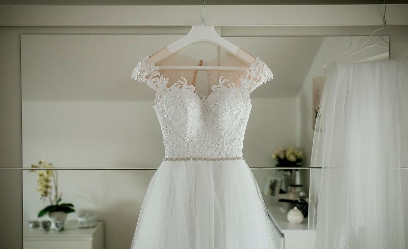 Biała suknia ślubna 34 XS zdobione plecy princeska dopinane rękawy