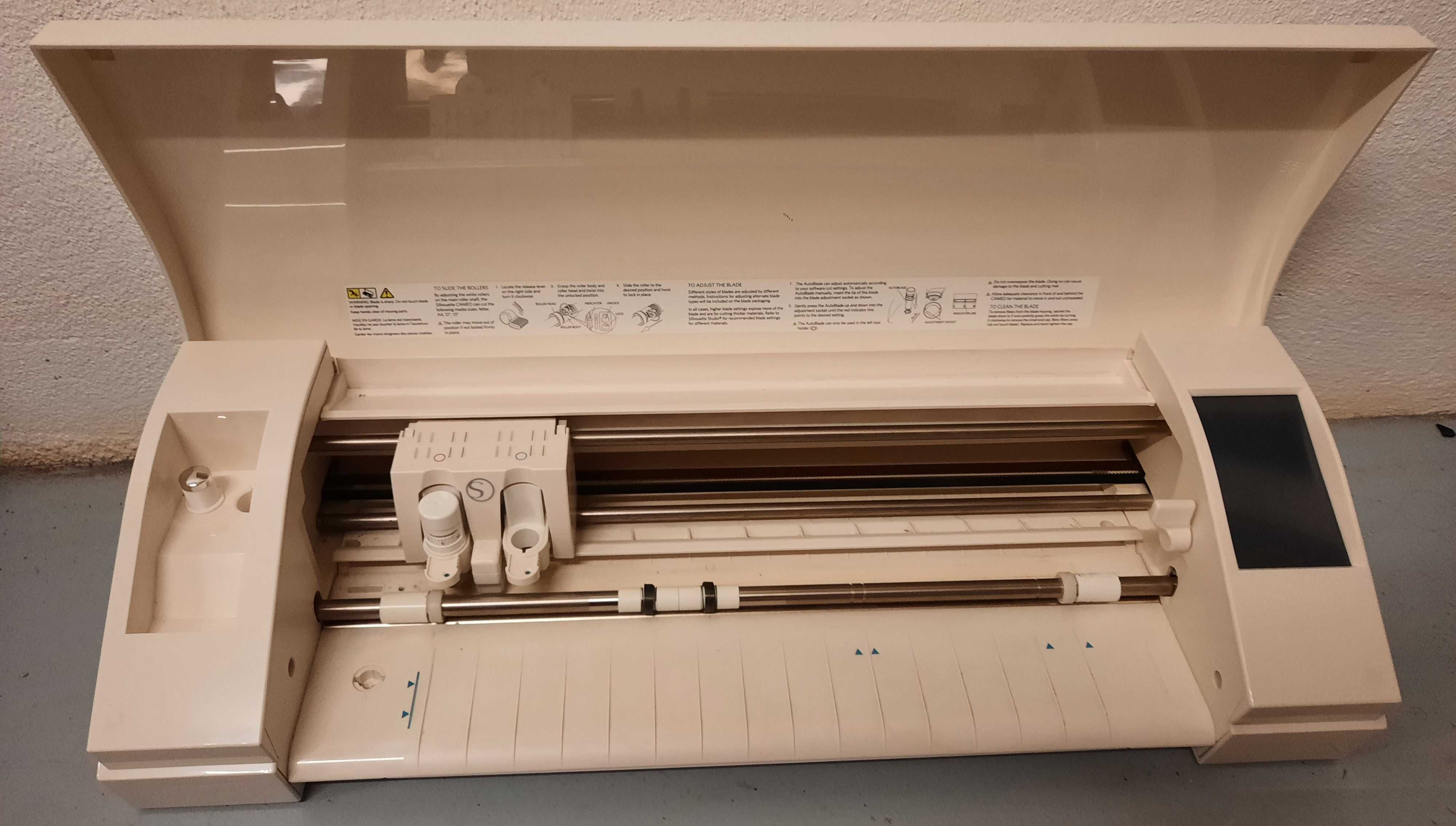 Plotter Silhouette Cameo 3