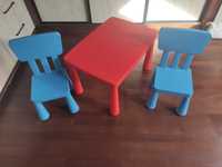 Plastikowy stolik dla dzieci
