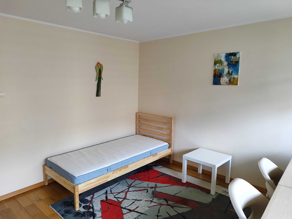 Miejsce w pokoju dwuosobowym ( dla kobiety ) - Nowy Bieżanów - 1200zł