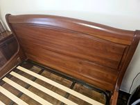 Cama de casal em Cerejeira