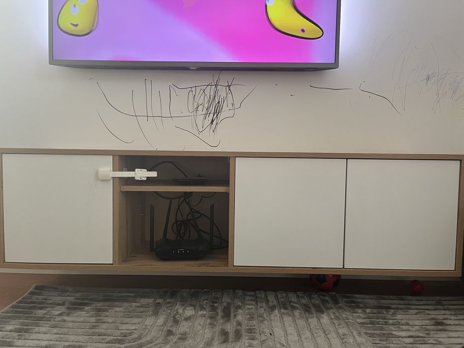 Szafka RTV w bardzo dobrym stanie