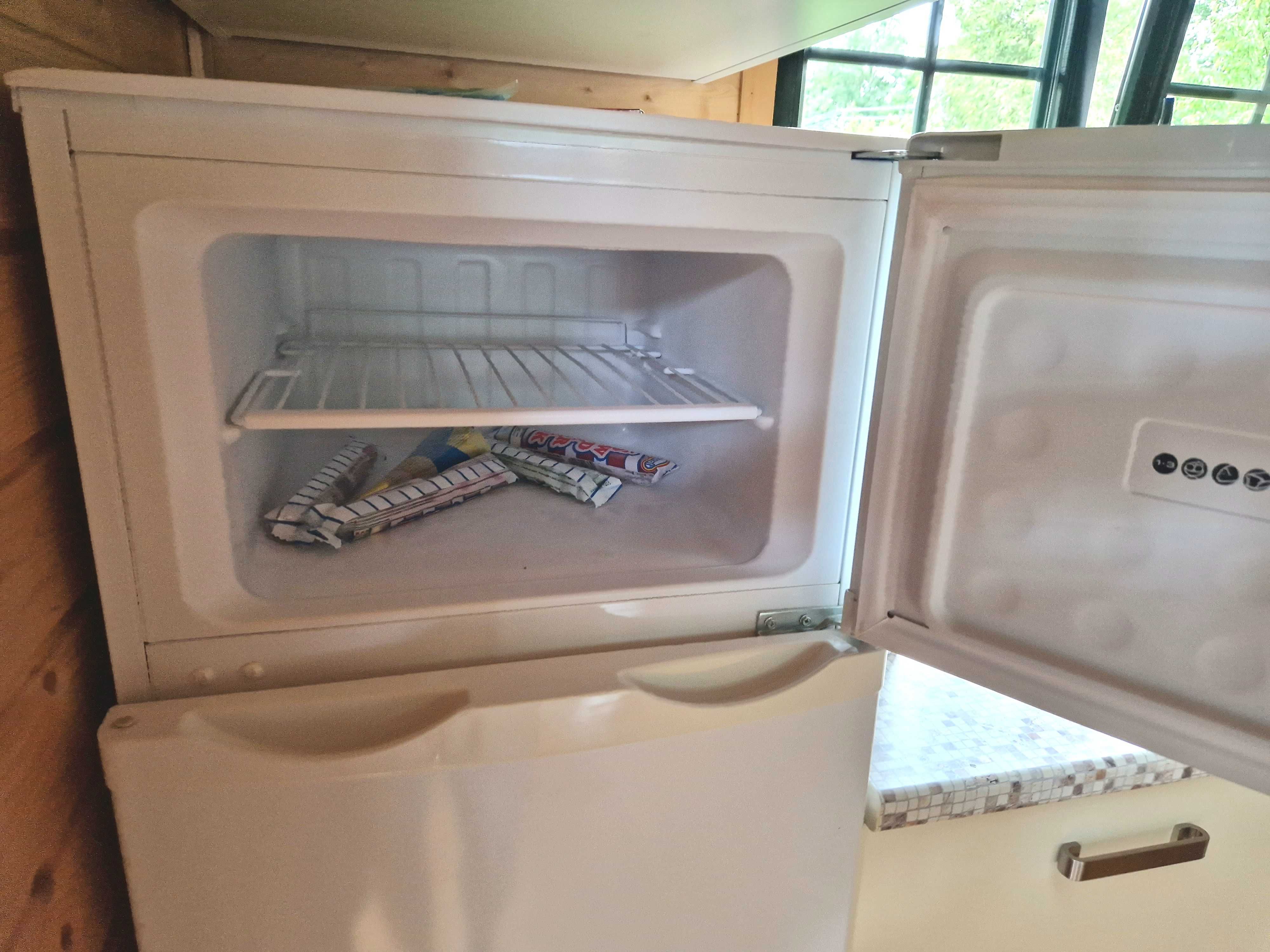 Whirlpool lodowka zamrażalka Bardzo dobry stan 140cm