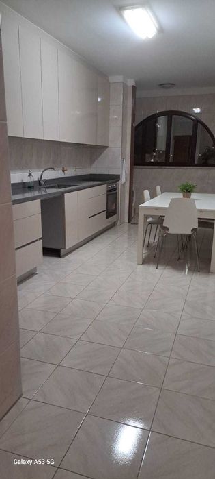 T2 em Baguim do Monte - Gondomar - Lugar de garagem