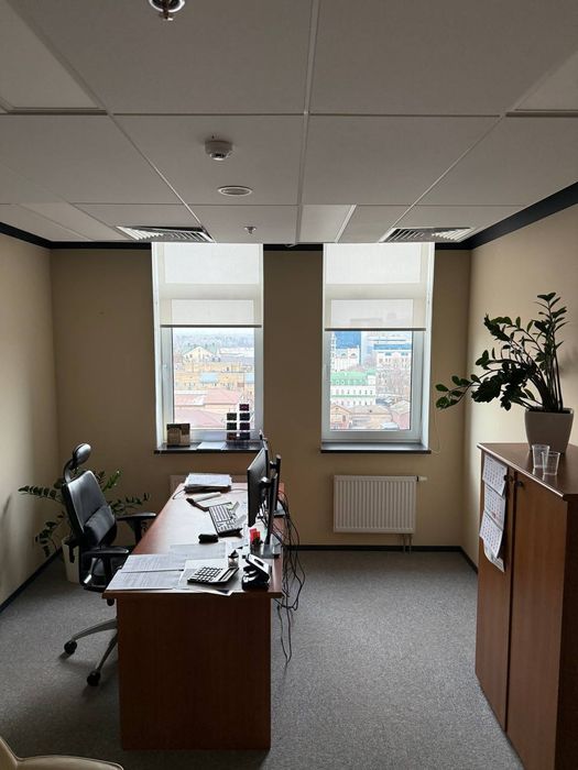 РОЗПРОДАЖ ОФІСУ,стілець, крісла,столи,тумби,комоди,шафи,стелажі,пуфи