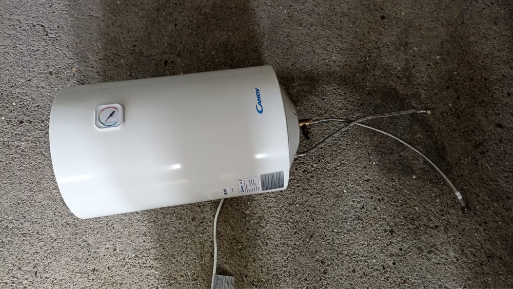 Esquentador / Termoacumulador Elétrico Candy – Pouco Uso