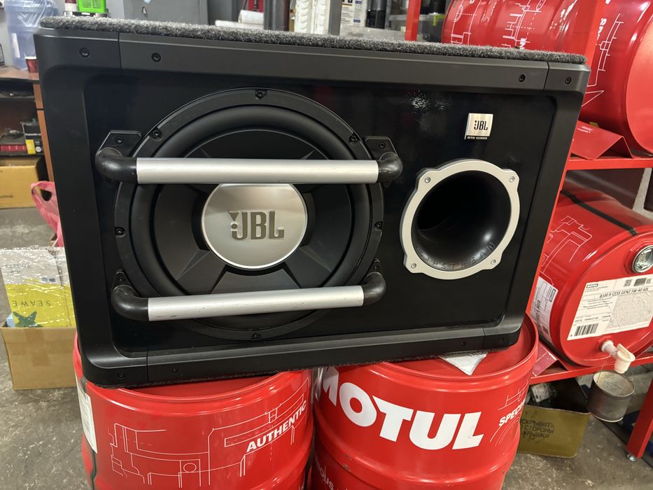 Сабвуфер JBL GTO-1214BR + усилитель ground zero