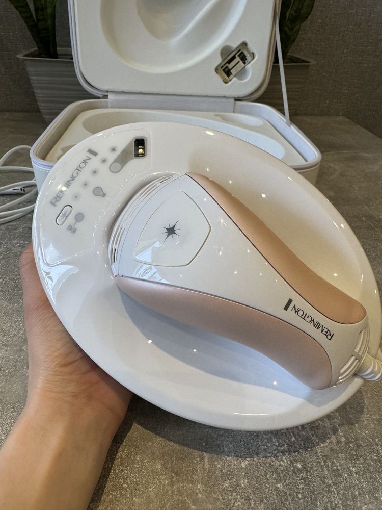 Фотоэпилятор REMINGTON i-LIGHT Prestige IPL6750
