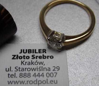 Złoty pierścionek z diamentem brylant 0,50 ct. J SI