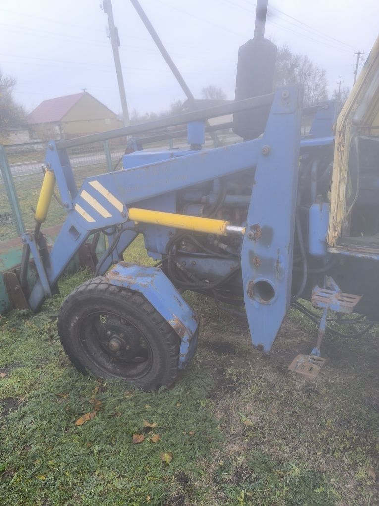 Продам трактор юмз