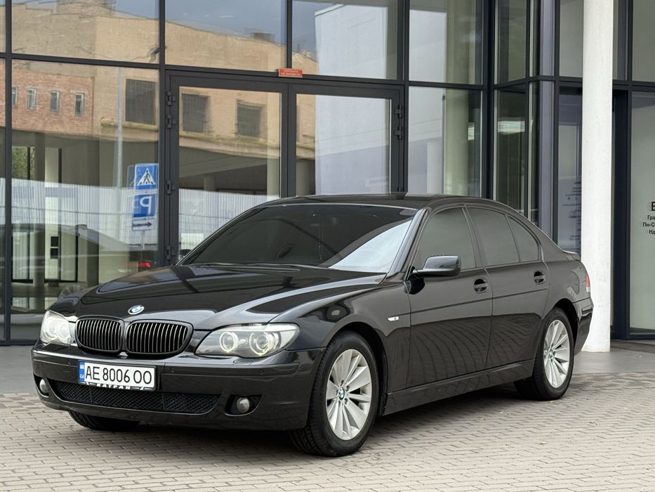 BMW 740I в Е66 кузове (Long)