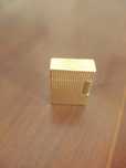 Isqueiro Dupont banhado a ouro