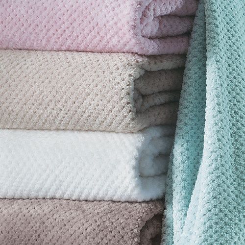 Мягкие флисовые пледы Tivolyo Home Nappa Favo Soft 200*220