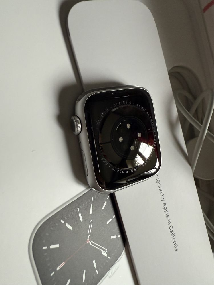 Apple Watch 6 44 mm‼️