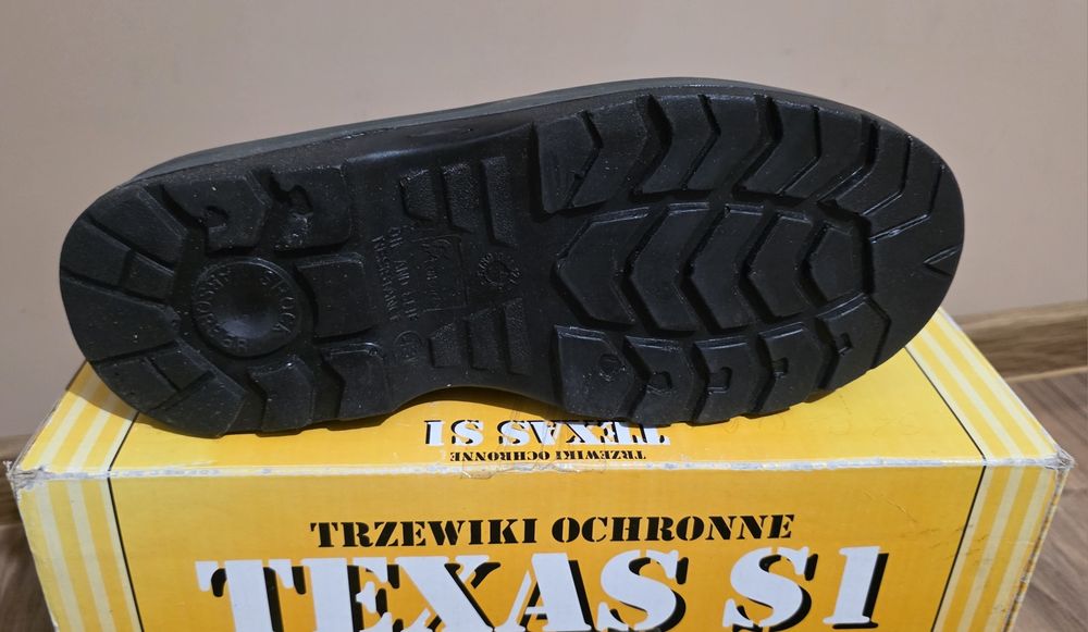 Buty Ochronne 43 Super JAKOŚĆ POLECAM Warto !!!
