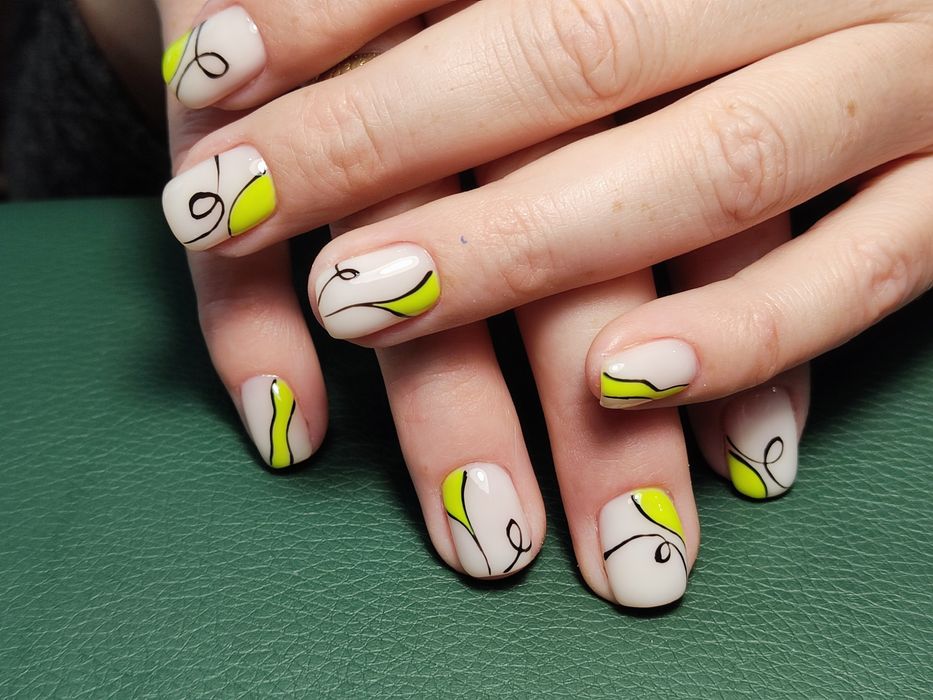 Манікюр, покриття гель лаком,  укріплення