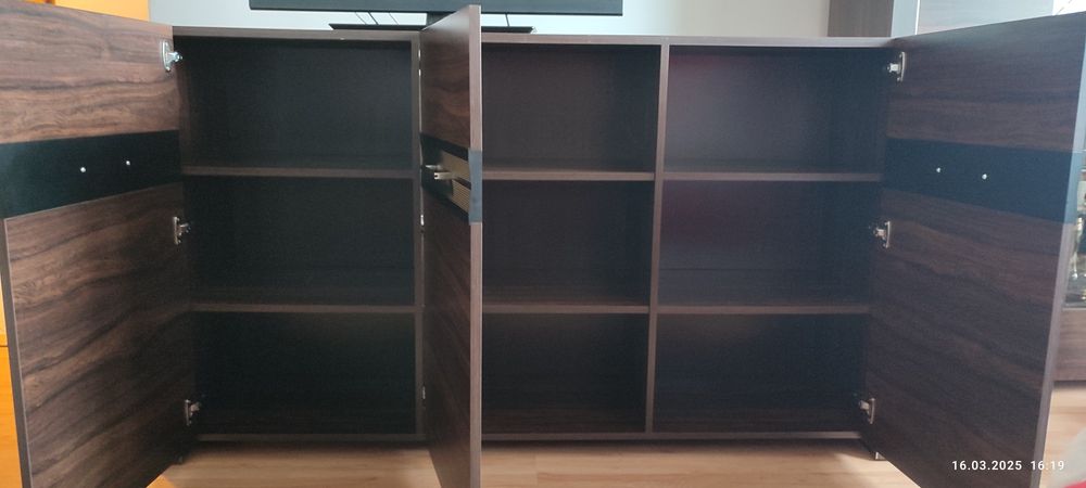 Komoda 300 zł  i  witryna szklana 300 złl